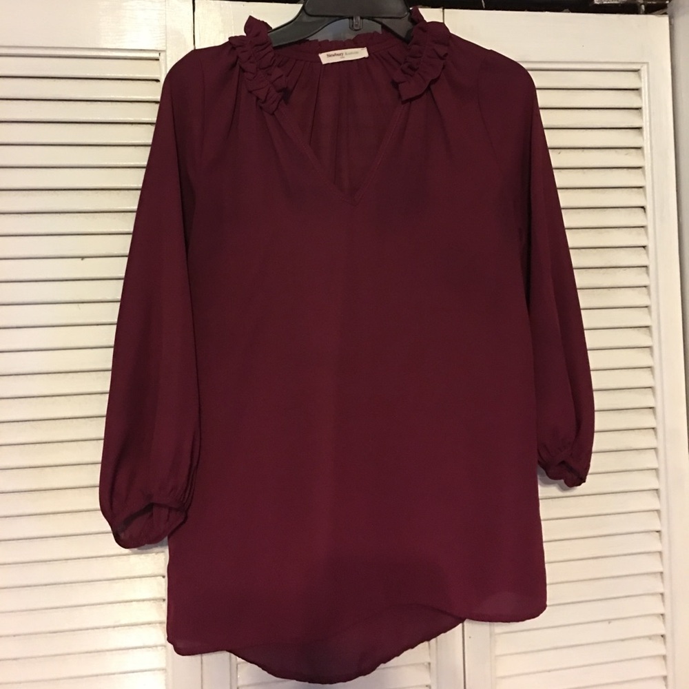 EUC Boutique‎ Plum Blouse